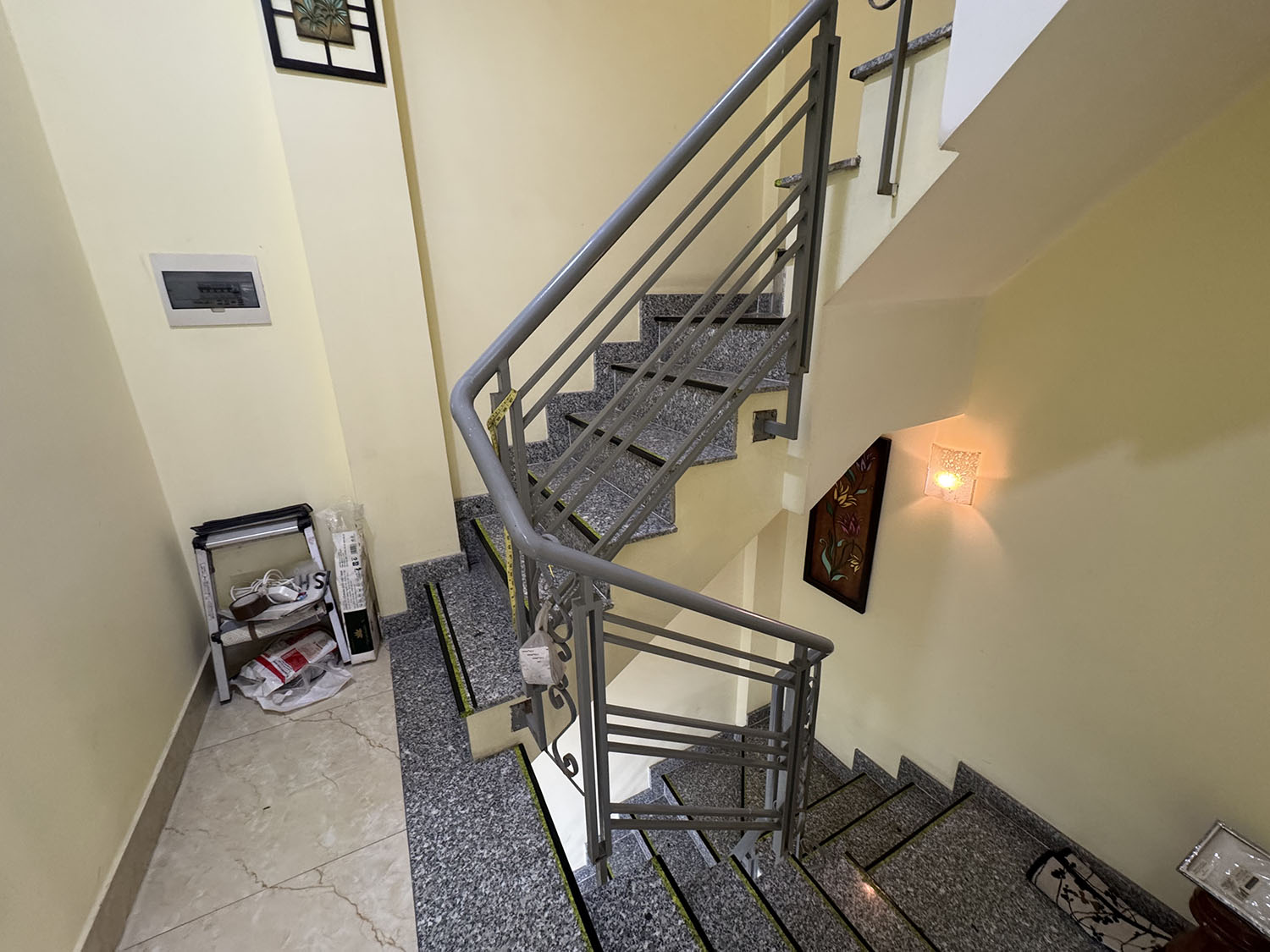 Nhà phố 3 lầu, góc 2 mặt tiền hêm 6m khu cao cấp Hồ Biểu Chánh, hẻm thông ra HVBánh, LVSỹ, Q.PNhuận